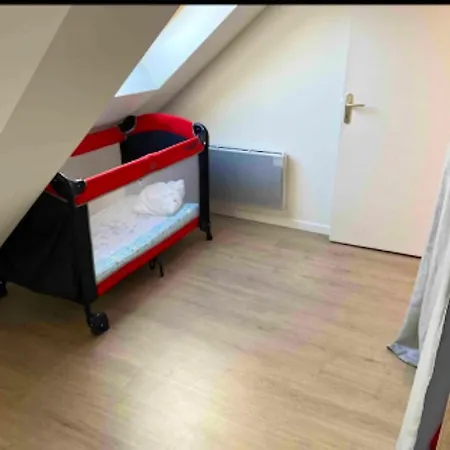 Apartment De 2 Chambres Avec Jardin Clos Et Wifi A Ribemont